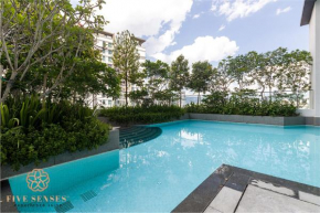 Lavile Residence, Roam